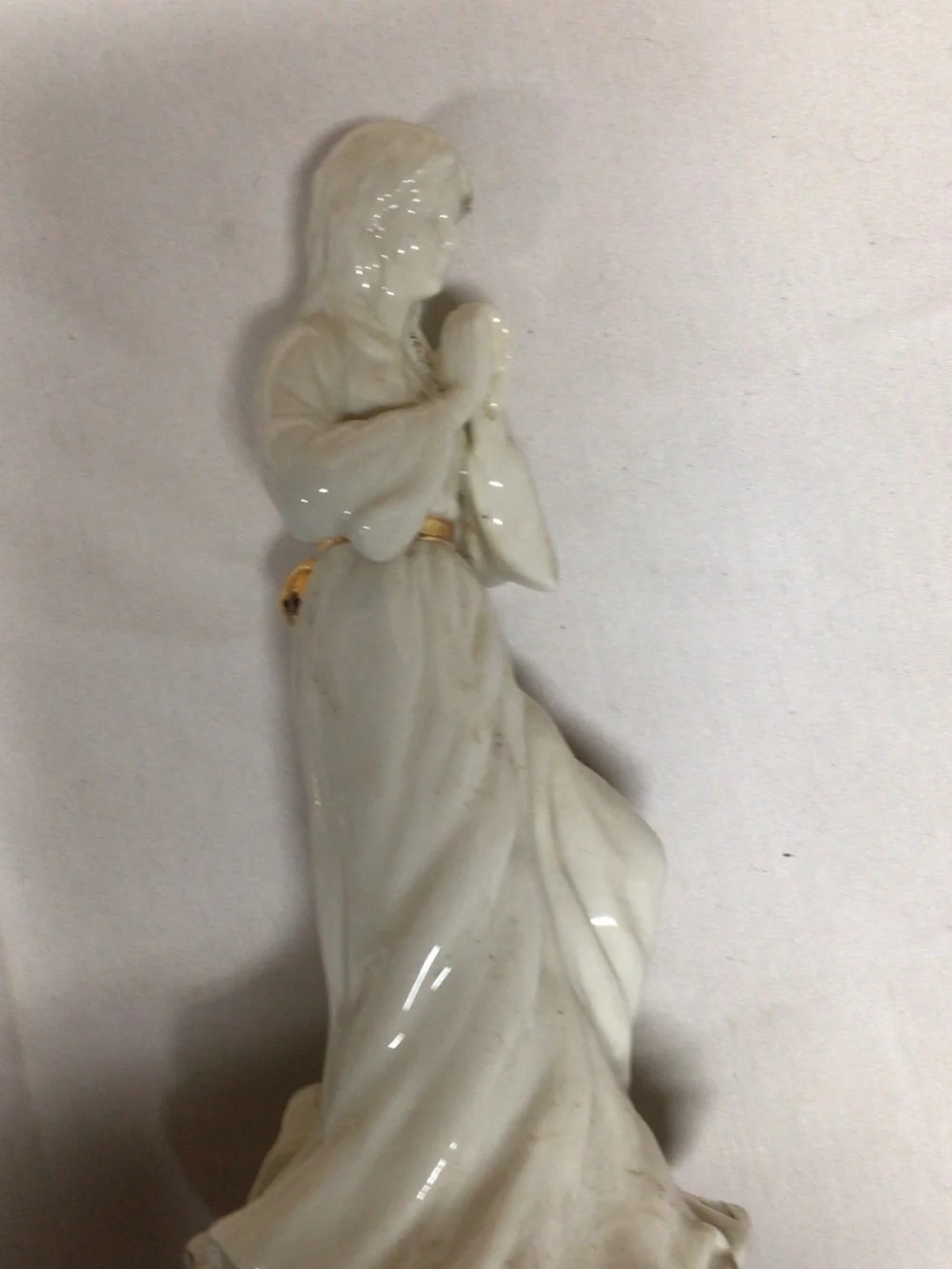 Source Unknown White and Gold Porcelain Angel Figurine
